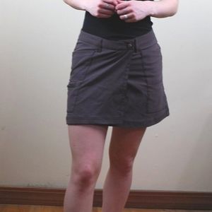 Athleta Hiking Outdoor Skort in Purplish Gray